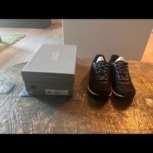 VIONIC - Tokyo (womens shoe size 11)